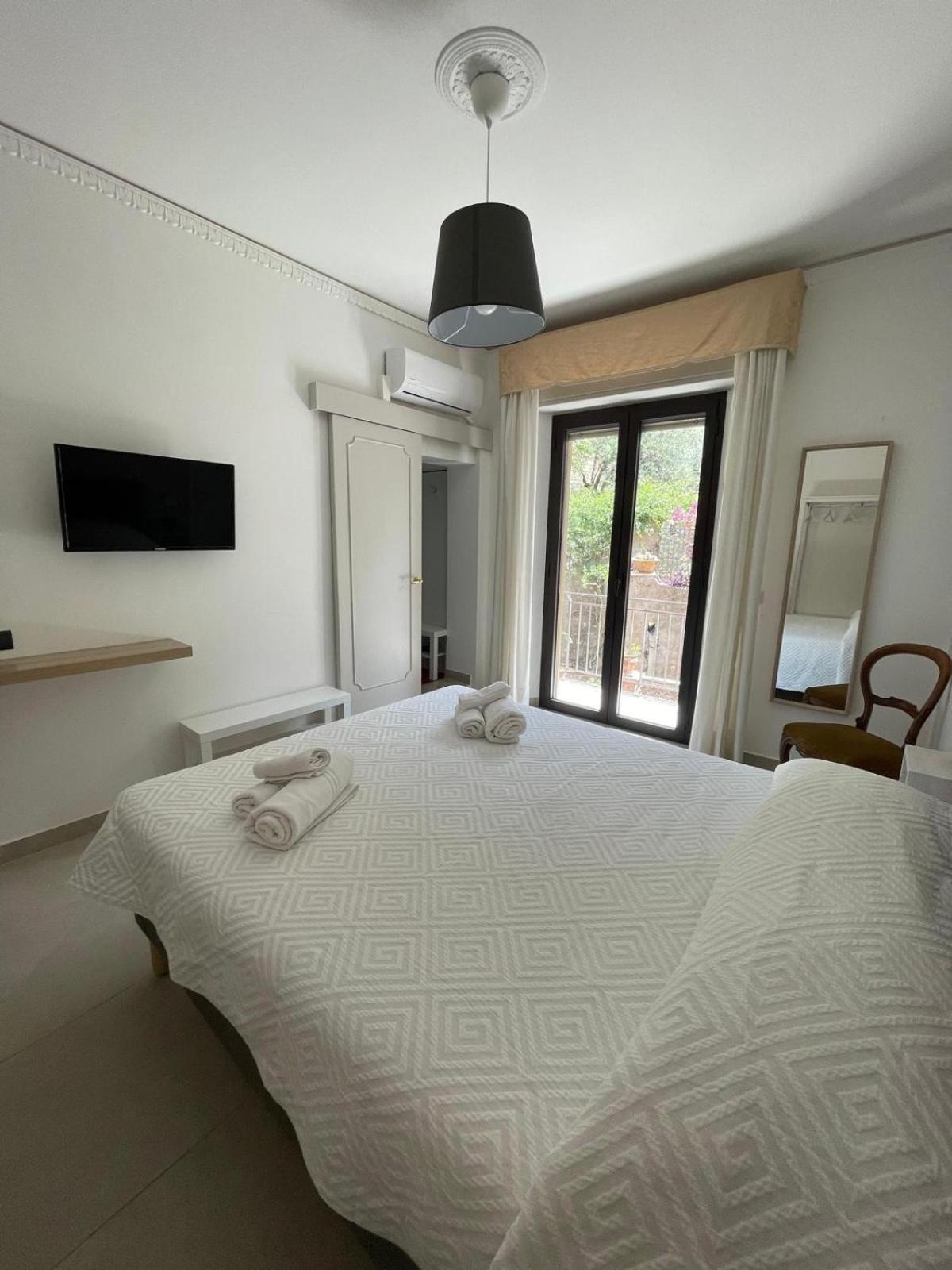 Mira Taormina Rooms Zewnętrze zdjęcie